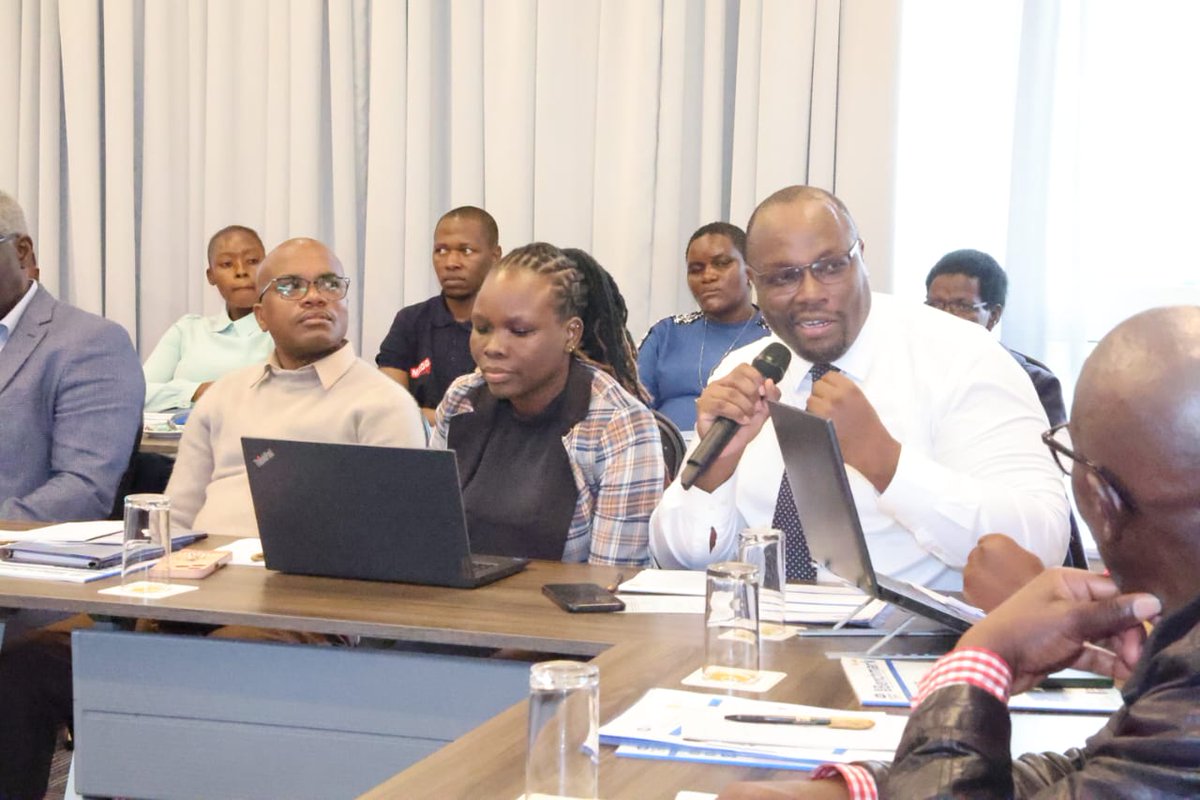KEBS_ke's tweet photo. Today Kenya Bureau of Standards in collaboration with Lead exposure elimination project (LEEP) is having an engaging workshop dubbed "Lead in paint" with paint manufacturers,suppliers and various stakeholders.

The workshop has officially been opened by Eng.Zachariah Lukorito,Director Standards Development and Trade. 

In attendance is Dr.Geoffery Muriira,Director quality assurance and inspection.^KK