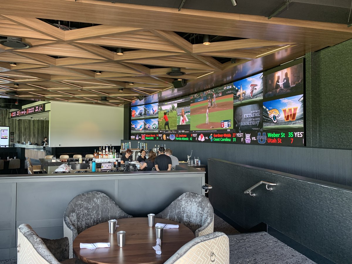 ZeeVeeRob's tweet image. Sharing content from laptops, changing a TV channel or routing AV to a display, should be simple to accomplish. Our ZyPer4K AVoIP encoders and decoders offer intuitive control solutions that can be quickly mastered by novices. Read more here: ow.ly/bNzB50U9xT4