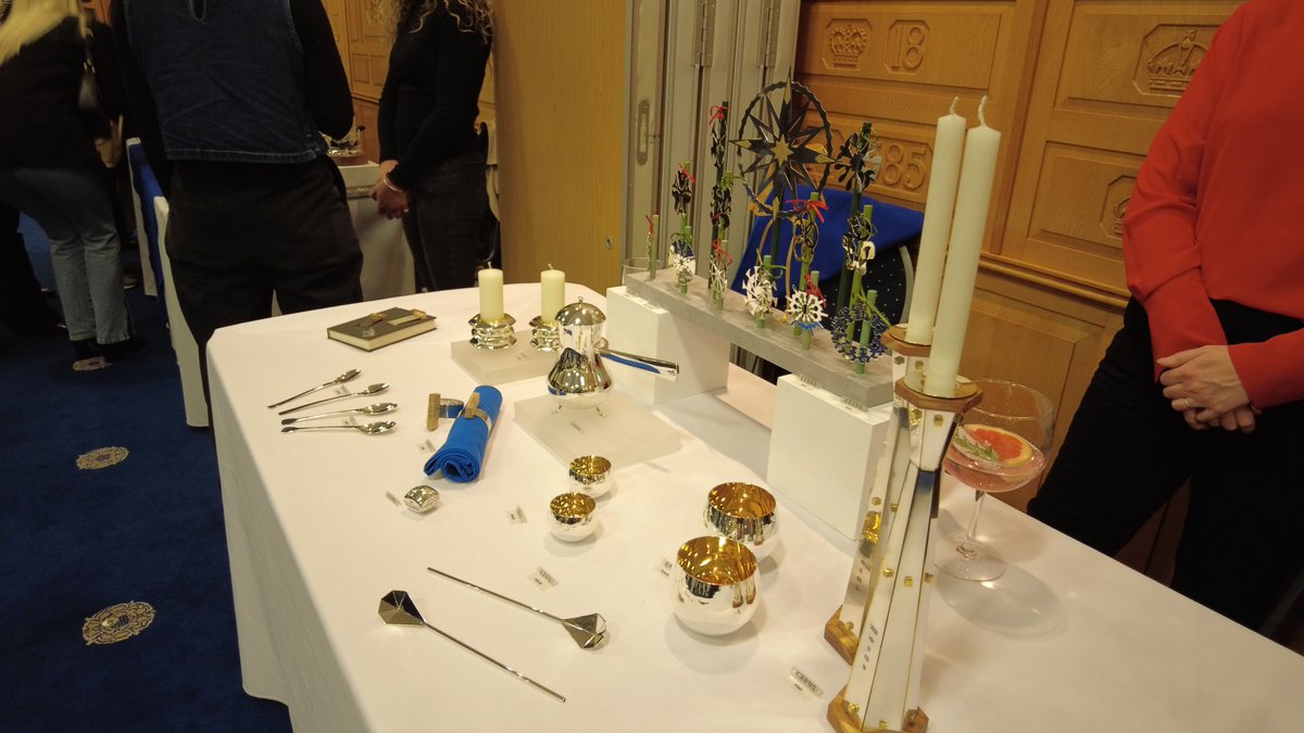 JoeBeck66's tweet photo. Sheffield's Assay Office hallmarks and tests the quality of silver and jewellery, and handles millions of items a year. 💍🍴

 #sheffield #jnlworkplacements #jewellery #silver https://t.co/oe9tz1hF7C