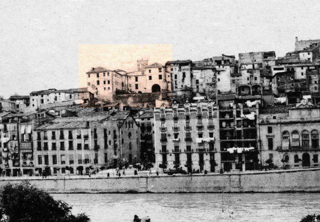 Antoni_Gelonch's tweet photo. #taldiacomavui, el 1841, fou fundada l'Escola Normal d Lleida. Creada x la Diputació, començà amb només 21 alumnes i un professor en una aula d l'antic Seminari Conciliar al carrer Companyia, i després continuà a l'edifici dl Roser. L'escola femenina es posà en marxa el 1885 https://t.co/heAZsZlKpz