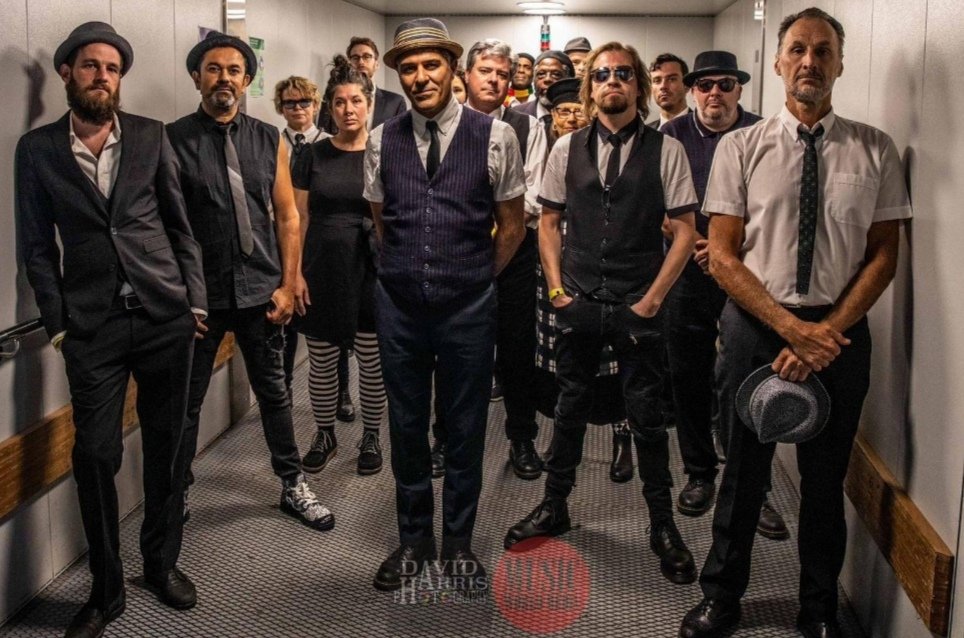 magazinehedonia's tweet image. @maysonsparty_jp
se une al cartel

#OutOfControlArmy 
@outofcontrolar1 y #LaMelbourneSkaOrquesta invadirán el escenario del @TeatroMetropolitan

* Se presentarán este domingo 24 de noviembre a las 18:00 horas
@Ticketmaster_Me