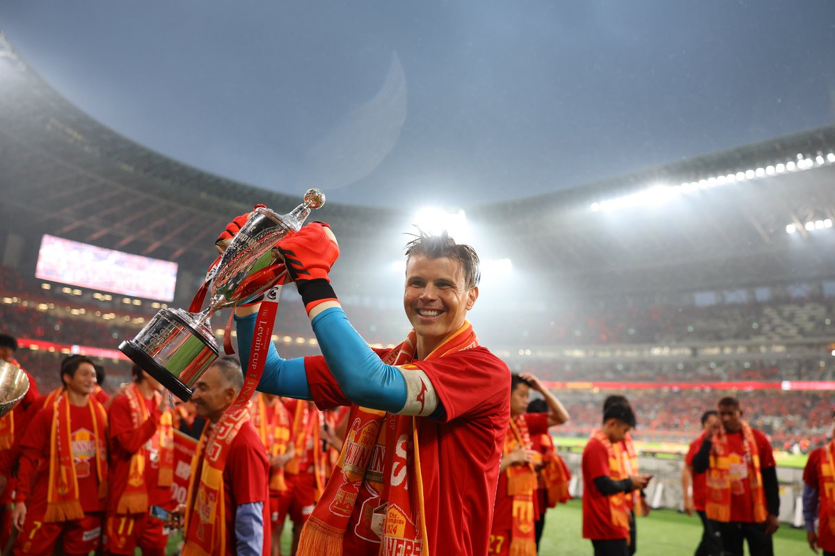 #ランゲラック 選手とファンクラブ会員の皆さまとの交流会を開催📢

"これまで支えてくださった皆さまに感謝の気持ちを直接お伝えしたい"というミッチの想いにより開催することとなりました☺️ぜひ、ご応募ください🤝 #グランパス #grampus

<a href="/MitchLangerak25/">Mitch Langerak</a>

詳細は🔻
bit.ly/4hVEJUr