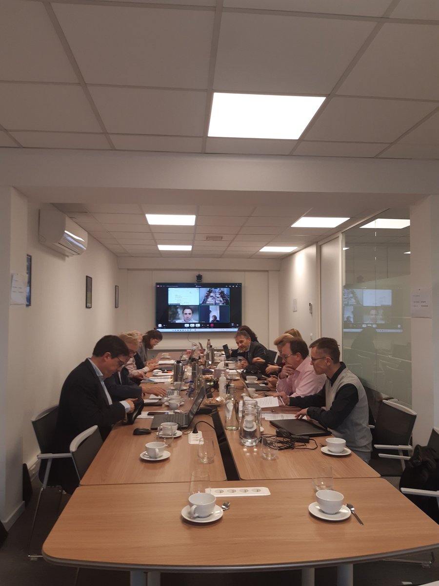 The CED Board meeting is taking place today in Brussels! We are getting ready for the #CEDGM tomorrow and discussing corporate dentistry, education, dental workforce, eHealth, #oralhealth and more! 🦷🇪🇺