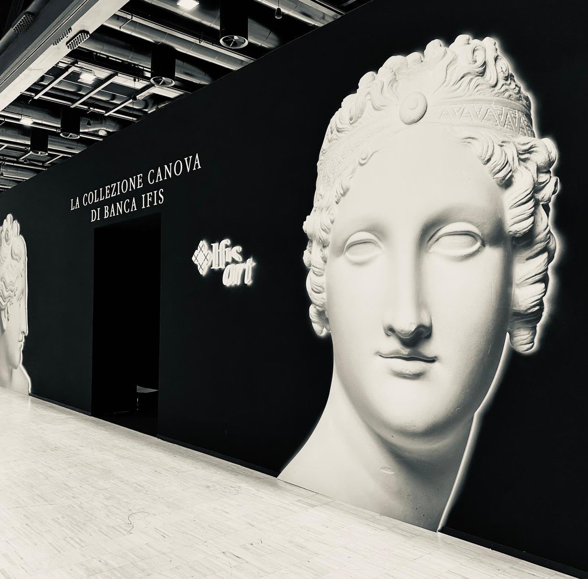 contemplazioni's tweet photo. La fiera di arte moderna e contemporanea Roma Arte in Nuvola ospita i dodici gessi di Antonio Canova di @BancaIfis in una sala progettata e allestita da Contemplazioni.

📍Nuvola di Fuksas, 22-24 novembre 2024 https://t.co/PuzzXRXJJp