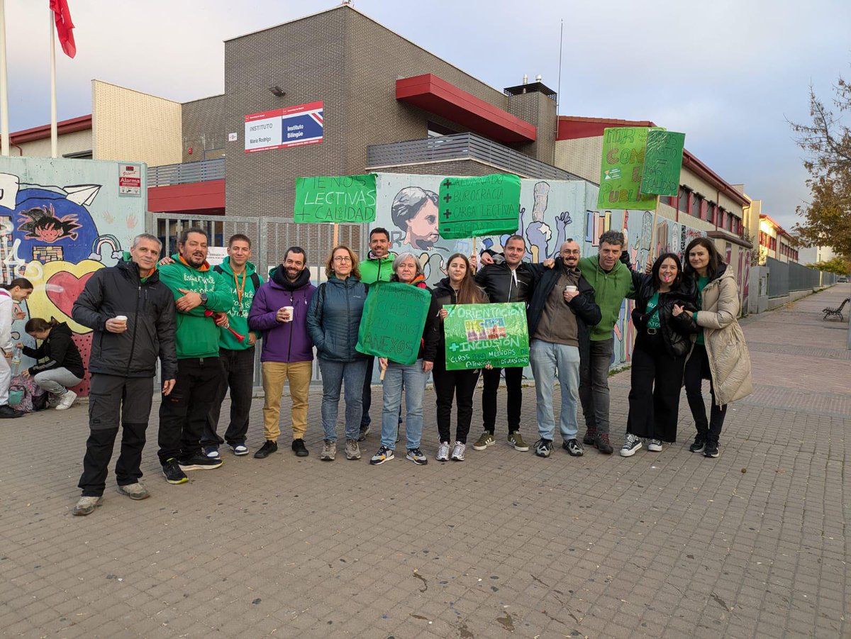 Asamblea Menos Lectivas #SalvemosLaPública tweet media
