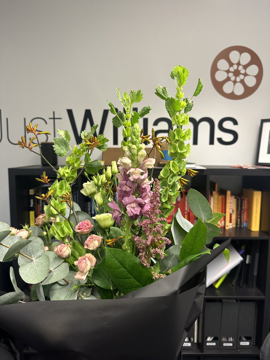 JessicaJAW1903's tweet image. Well well well @Ceoadventurer - you’re too kind! Thank you for the flowers!