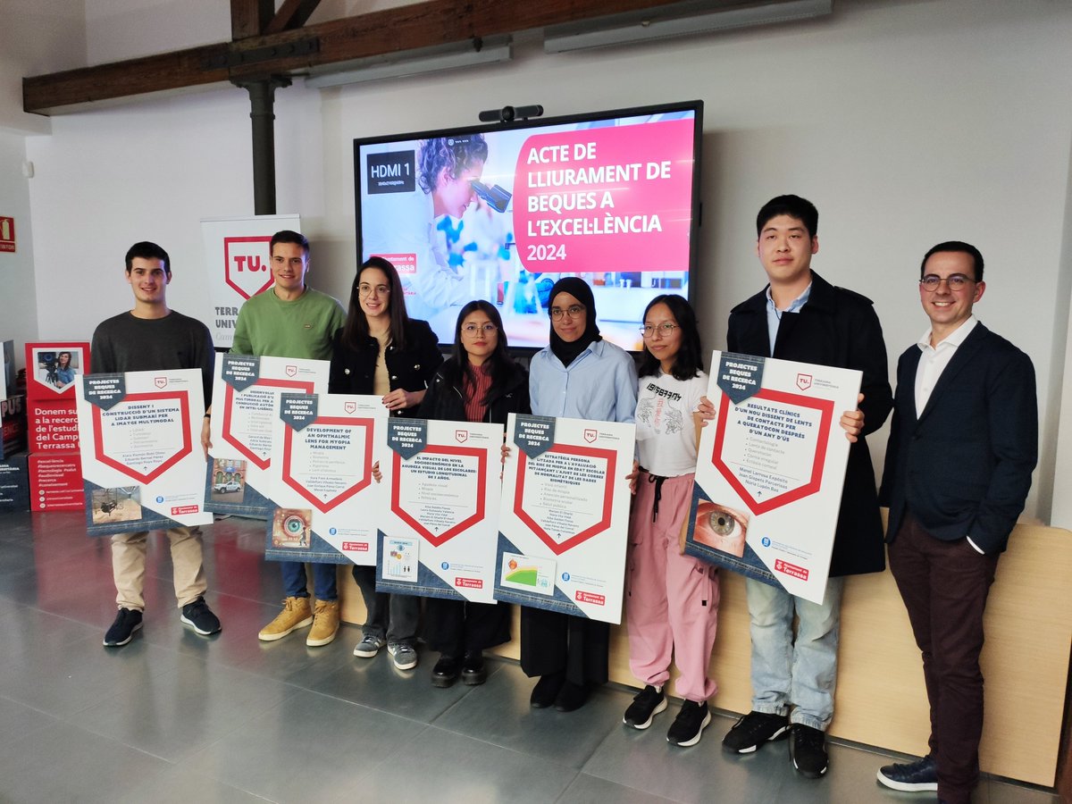 La resta de treballs han estat presentats per la Mariam El Gharbi, l'Alba Galdón, el Manel Larrosa, la Fátima Cuéllar, l'Aleix Bobi, el Gerard de Mas i la Marina Bou.
🎆Enhorabona per l'excel.lent qualitat dels vostres treballs!! 
<a href="/ajterrassa/">Ajuntament de Terrassa</a> @terrassauniversitaria