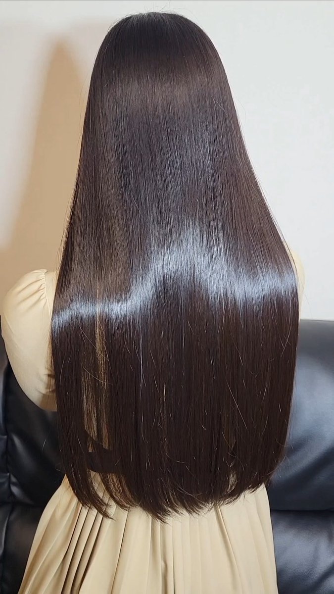 haircamera's tweet photo. 艷めく黒髪ロングを後ろからわしゃわしゃ https://t.co/AVFNNfpq4K