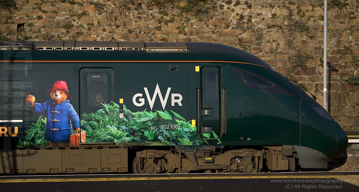 BobSharplesPhot's tweet photo. GWR 802106 "Paddington in Peru" Intercity Express at Penzance in Cornwall 20/11/24 @GWRHelp @networkrail @HitachiRailENG @RAIL @railadvent https://t.co/N3gr8xkeCQ