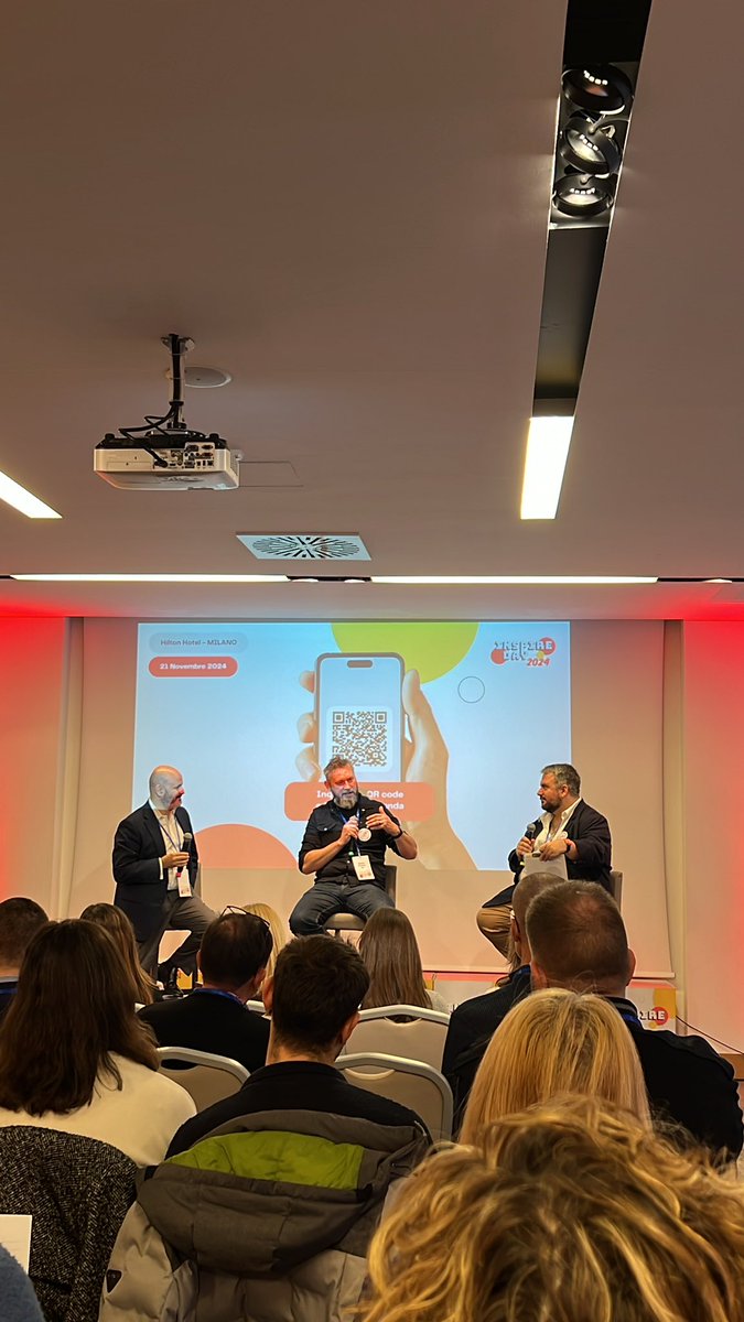 Seconda edizione di INSPIRE Day, evento dedicato a #LinkedIn. @barneyokelly sulla misurazione: “Meno vanity metric e poi connessioni umane”.