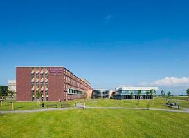 Ommelander Ziekenhuis Groningen nog altijd in hoge financiële nood dlvr.it/TGJGNK