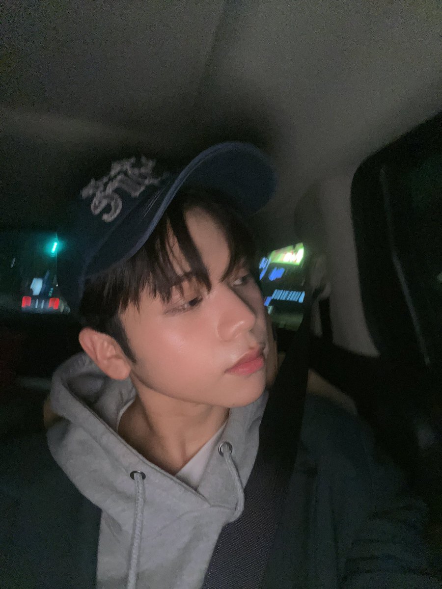 [🐲] 2 cold ❄️

#HORI7ON #호라이즌 #VINCI #빈치