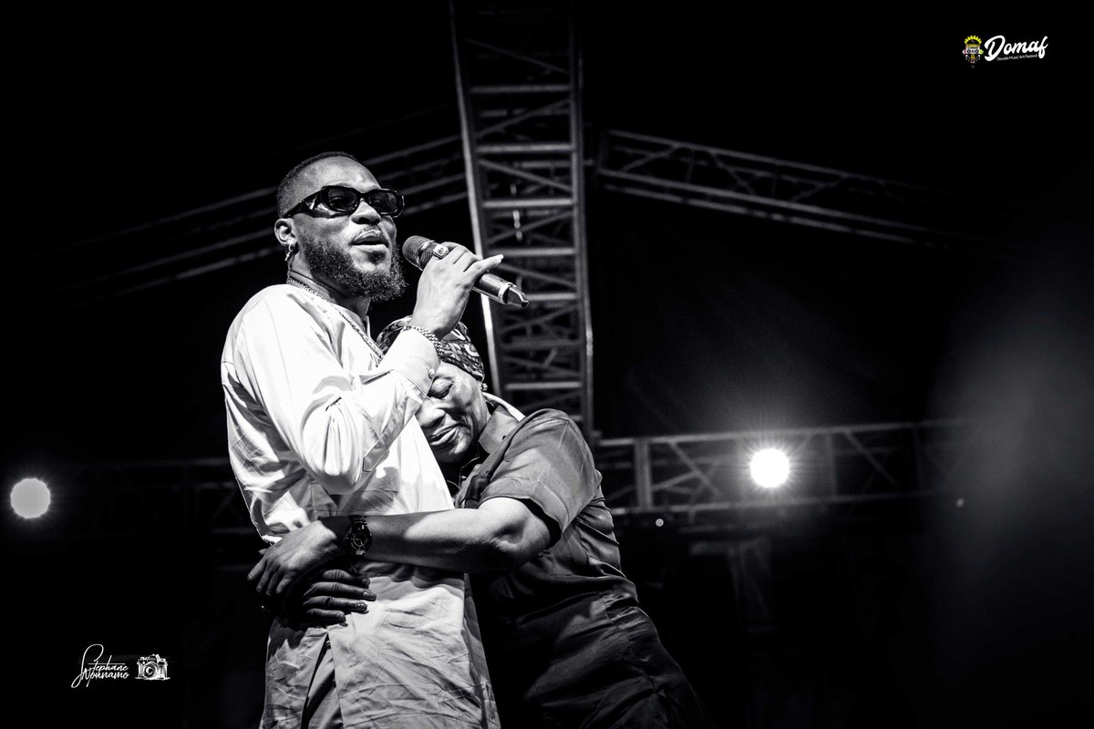 domafest's tweet image. Lucky +2 nous a mis biiieeen au #DOMAF même la MAMA était contente 
#DOMAF 
#LePiedDeDerriereSuitToujoursLePiedDeDevant