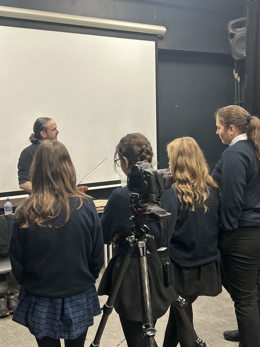 Super excited today to welcome Photographer David Gilliver to take part in a light painting Photography workshop with Year 10 and 11 today <a href="/GSHS_School/">GSHS</a> <a href="/ArtGshs/">GSHS_Art&Design</a>
