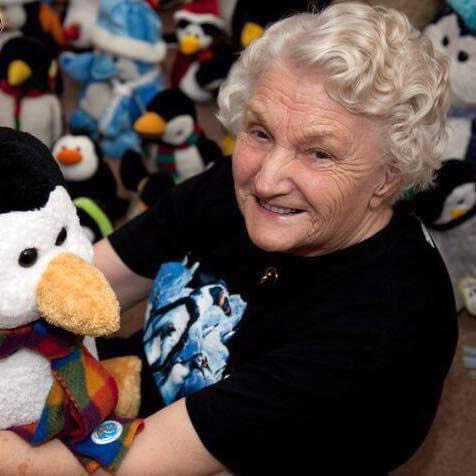 nbartlett0708's tweet photo. Today we say our goodbyes to this amazing lady, my Gran, Marguerite Gant 💔 your family will celebrate your life together, and remember all the good times 🐧❤️

You were loved by us all, you will live forever in our memories. Rest now and be at peace ❤️ https://t.co/YFsdjW2QyV