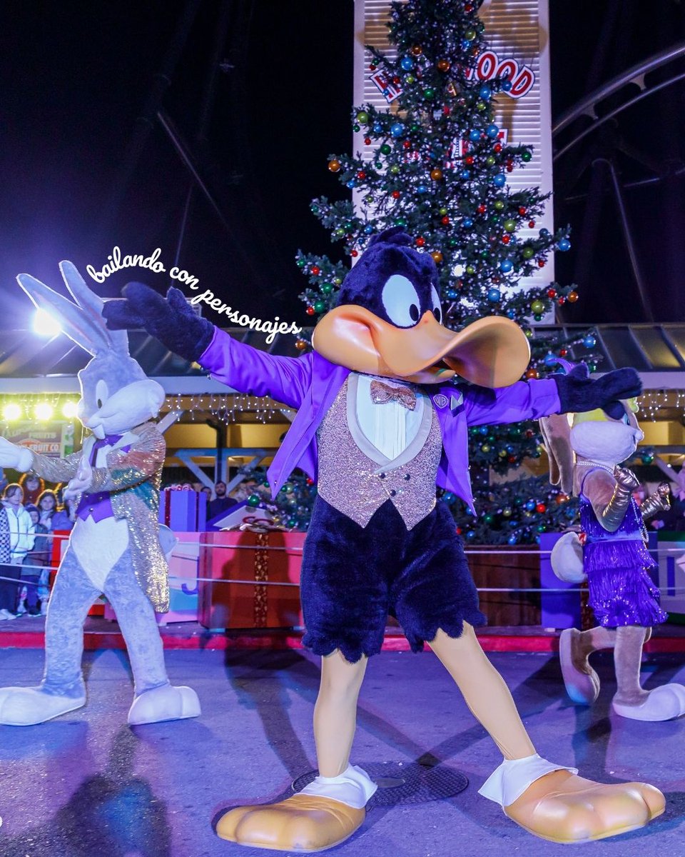 ParqueWarner's tweet photo. Contando los días para esto. ♥ La #Navidad llega a #ParqueWarner el 6 de diciembre. #ChristmasStudios https://t.co/TejI3pTiGc