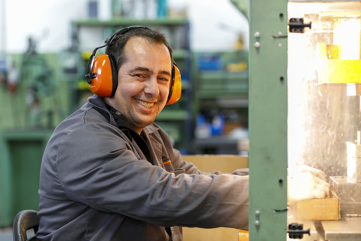 Fundació Acollida i Esperança tweet media