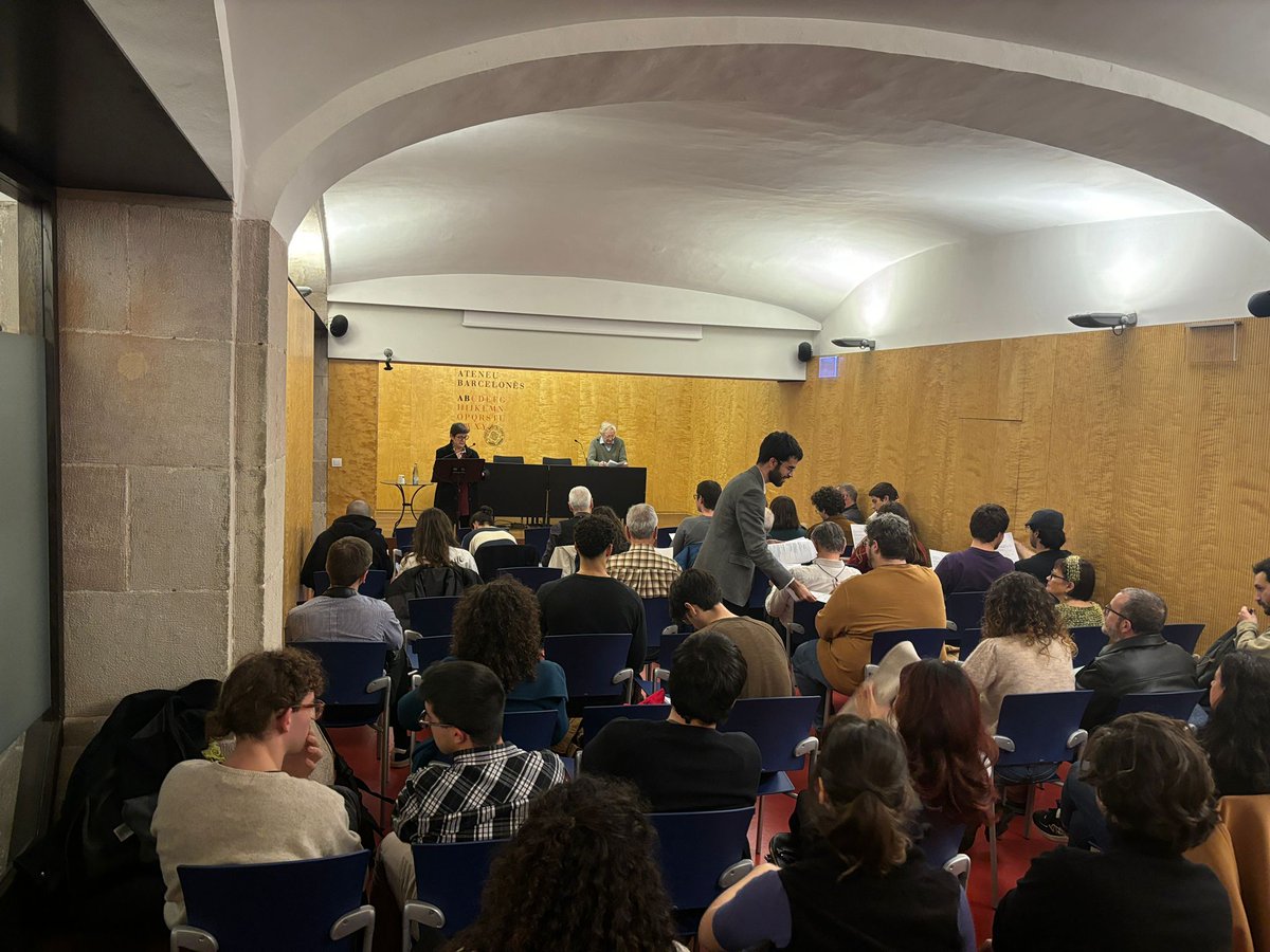 Filosofia - Ateneu Barcelonès (@filoateneubcn) on Twitter photo Ahir vam tenir el privilegi d'acollir a <a href="/TWilliamson55/">Page about Timothy Williamson, philosopher.</a>, catedràtic emèrit d'<a href="/OUPPhilosophy/">Oxford Philosophy</a>, convidat pel <a href="/BiapBarcelona/">BIAP - Barcelona Institute of Analytic Philosophy</a>.
Va parlar-nos del potencial epistèmic de la imaginació col·lectiva, facultat que tendim a concebre de manera privada.
Li va encantar visitar l'@ateneubcn! Ahir vam tenir el privilegi d'acollir a <a href="/TWilliamson55/">Page about Timothy Williamson, philosopher.</a>, catedràtic emèrit d'<a href="/OUPPhilosophy/">Oxford Philosophy</a>, convidat pel <a href="/BiapBarcelona/">BIAP - Barcelona Institute of Analytic Philosophy</a>.
Va parlar-nos del potencial epistèmic de la imaginació col·lectiva, facultat que tendim a concebre de manera privada.
Li va encantar visitar l'@ateneubcn!