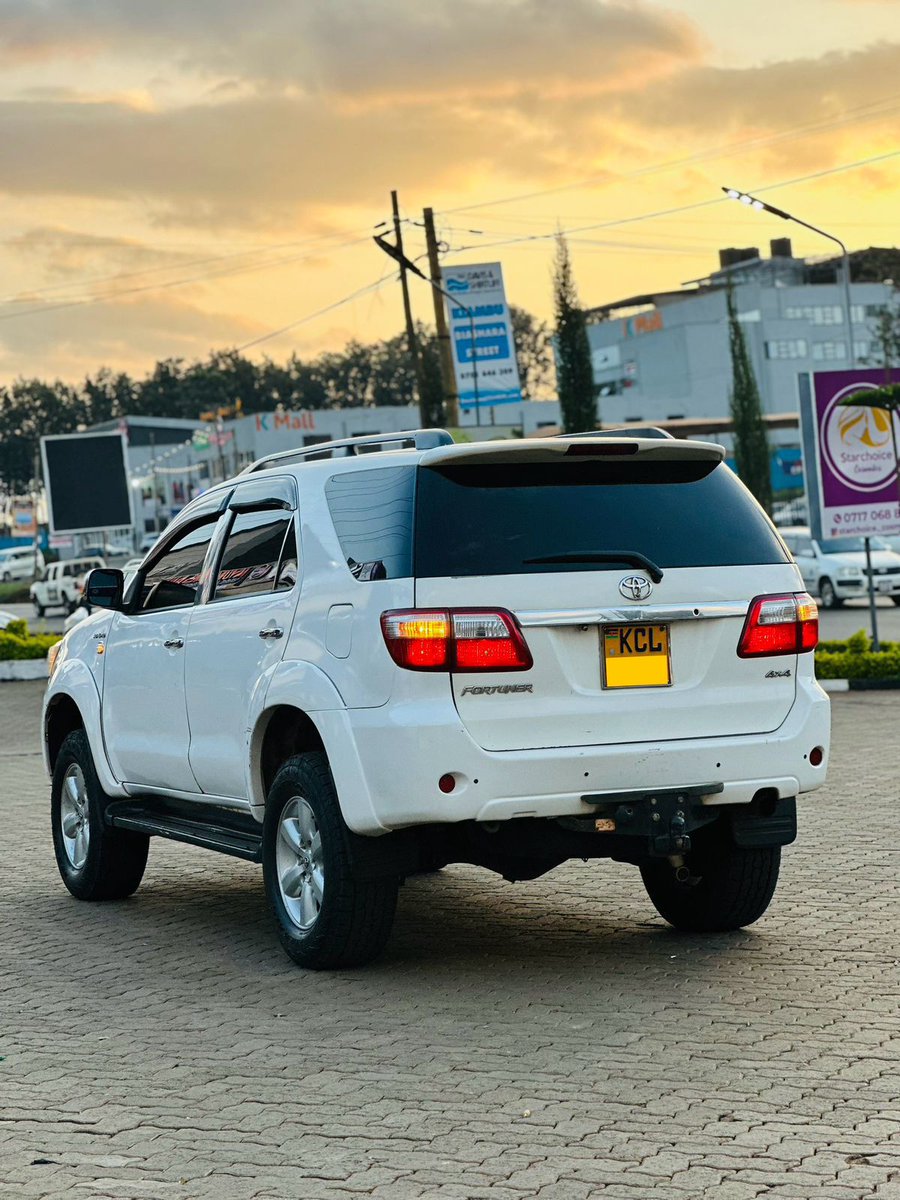 KimTimz's tweet photo. @WilliamsRuto @MamaRachelRuto 2011 Toyota Fortuner 3.0 D4D , 3000cc turbocharged 1kd diesel engine , Automatic transmission , Optional 4 wheel gear lever , Full Ironman 4*4 foam cell  suspension by Sai Raj warranty active , Dunlop all terrain Tyres , Beige leather interior , 7 seater capacity 
Price: 2.65m https://t.co/jExyXLEtNJ