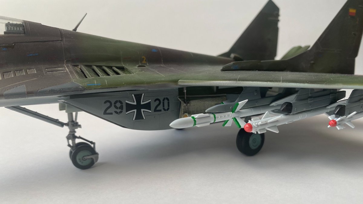 araigneedemars's tweet image. アカデミー 1/48 MiG-29 ドイツ空軍所属機完成です。

#AcademyModels
#飛行機プラモ向上委員会