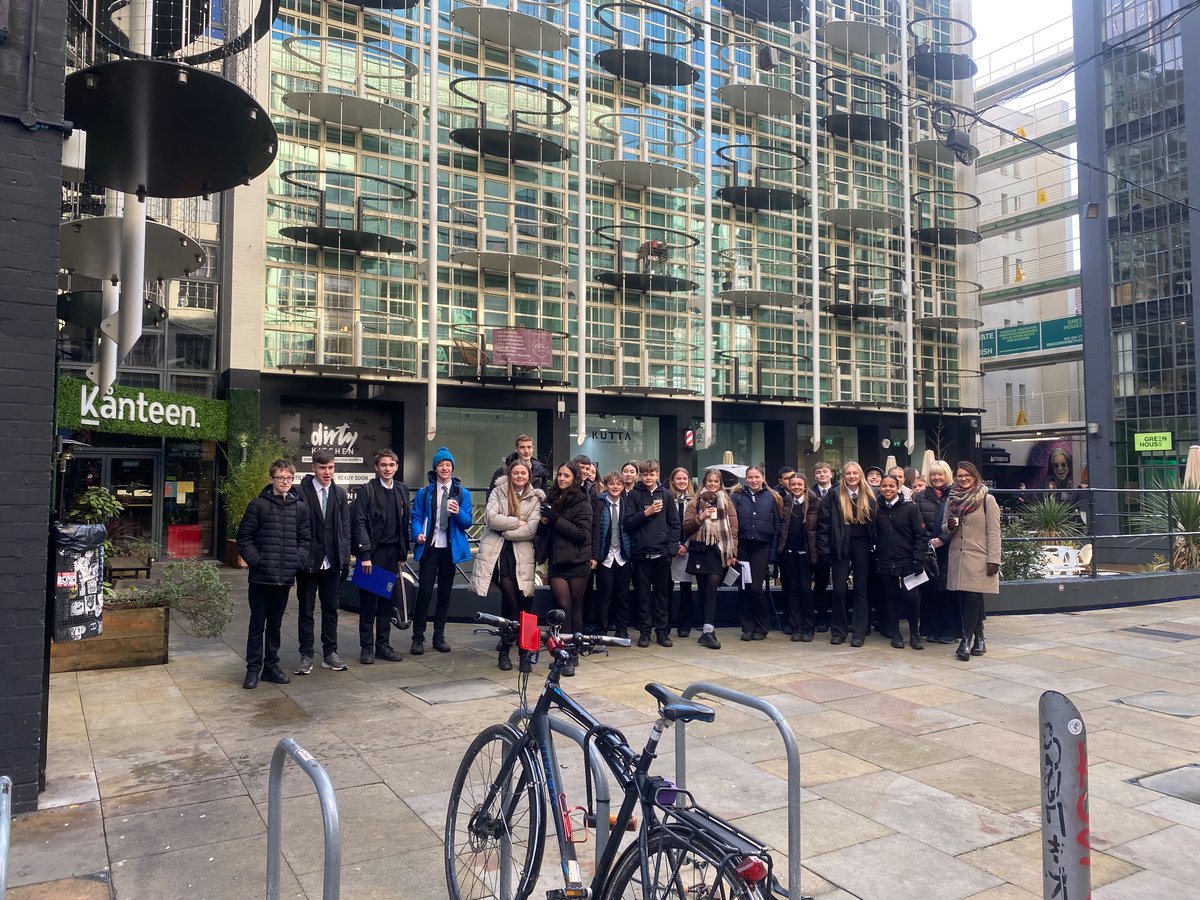 Year 10 completed a successful (but very chilly ❄️) data collection trip to Digbeth this week, well done to all involved! #Geographyfieldwork #aqageography
