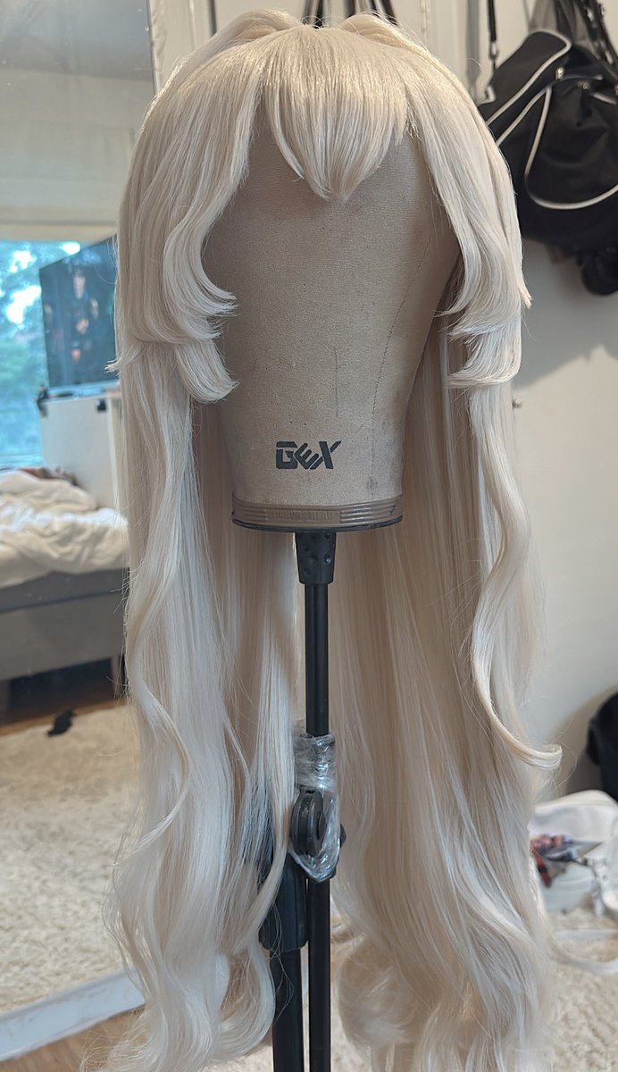I’m so excited about dreamhack and WelcomeHack!

So here’s some progress pics of a wig I styled yesterday ♡

~ ⋆ 𝜗𝜚 #cosplay #anime #game #cosplaygirl
#GoddessOfVictoryNIKKE #NIKKE #wintershopperrupee #rupeenikke #勝利の女神 #ルピー