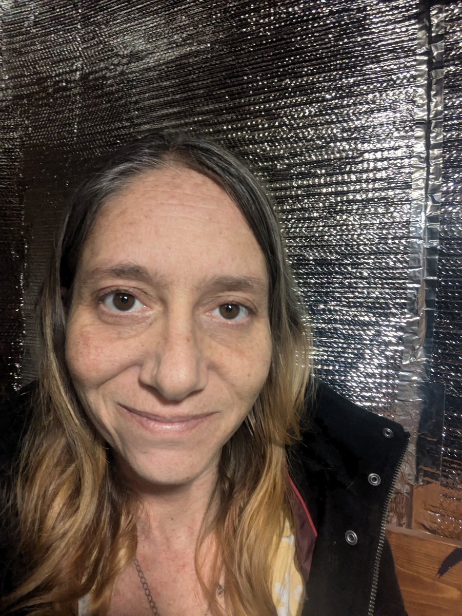 Please be my friend I love nature art magic and dress up. Rock hounding and adventure. I focus on the things around me I can affect while being aware but not over whelmed by the world around me. I smoke a lot of herb. And I love to sing. I'm creative and I game. Pass it on.