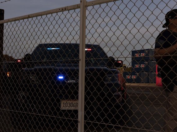 penginlab's tweet photo. LECで🚓バイザー部の高輝度LEDがビカビカ光ってたし、いろいろなパターンの写真があって嬉しい限りです☺️

photo by @ton_ton_360 さん
　　　　  @nagisaxxxpunk さん

#LEConfidential6 
#LEcon6
#FPIU 
#FordPoliceInterceptorUtility
#Ford https://t.co/jLGEsXgfjJ