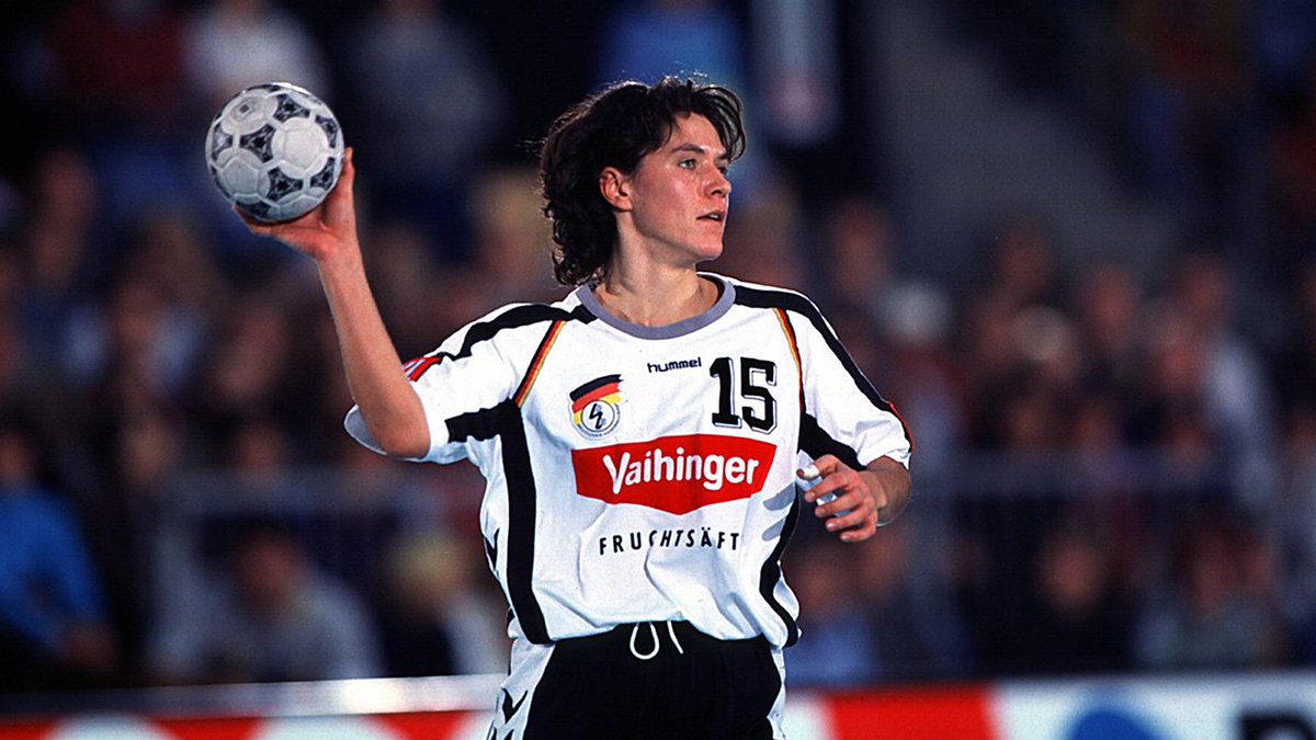 Happy Birthday, Franziska Heinz! 🍀

Geburtstagsglückwünsche an unser Club 100-Mitglied und Weltmeisterin von 1993. 🎂

#WIRIHRALLE #aughetsDHB #Handball
