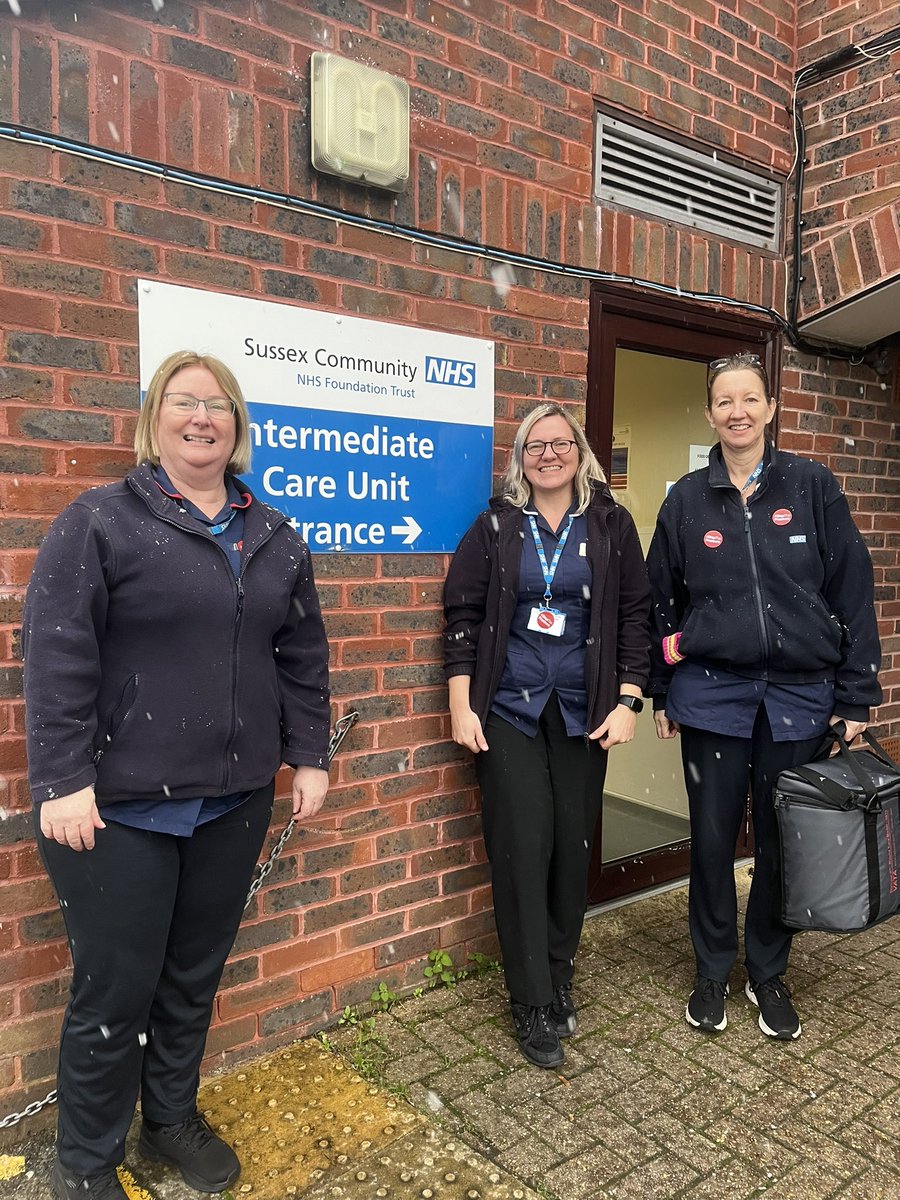 susan martin (@susanma66710148) on Twitter photo We have arrived at Lewes ICU in the snow <a href="/juliafairhall3/">Julia Fairhall RN,DN,QN.</a> <a href="/BalcombeLee/">Lee J Balcombe</a> <a href="/Claire28320254/">Claire Parnaby</a> <a href="/holliejp/">Hollie Poole RN QN</a> <a href="/Beth_morris_RN/">Beth Morris</a> <a href="/VickyFenwick1/">Vicky Fenwick</a> We have arrived at Lewes ICU in the snow <a href="/juliafairhall3/">Julia Fairhall RN,DN,QN.</a> <a href="/BalcombeLee/">Lee J Balcombe</a> <a href="/Claire28320254/">Claire Parnaby</a> <a href="/holliejp/">Hollie Poole RN QN</a> <a href="/Beth_morris_RN/">Beth Morris</a> <a href="/VickyFenwick1/">Vicky Fenwick</a>