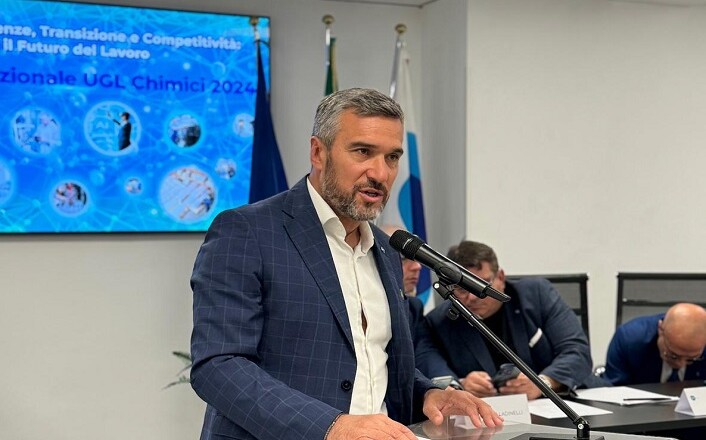 Intervista al Segretario Nazionale <a href="/EliseoFiorin/">Eliseo Fiorin</a> <a href="/uglchimici/">UGL Chimici Nazionale</a>  dopo la due giorni del Consiglio Nazionale UGL Chimici
liritv.it/intervista-al-…