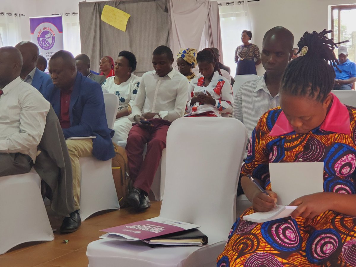 I am participating in a regional leaders forum code named Kasunga XI under the theme: Transformative Leadership for Peaceful Regional  Development in Fort Portal. The leaders from 10 districts of Rwenzori sub region are discussing tuff questions relating to issues that cause