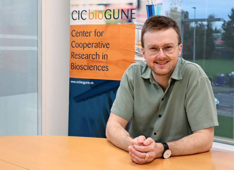 CIC bioGUNE (@cicbiogune) on Twitter photo #bioGUNE_News | #CICbioGUNE is welcoming Ruairi Mackenzie, independent #sciencejournalist, as part of <a href="/frontiers_media/">FRONTIERS</a>
Ruairi is passionate about communicating #raredisease research. Spot him around the center and say hi! 👋
#FRONTIERSResidency
🔗ow.ly/bXUv50UbAq1 #bioGUNE_News | #CICbioGUNE is welcoming Ruairi Mackenzie, independent #sciencejournalist, as part of <a href="/frontiers_media/">FRONTIERS</a>
Ruairi is passionate about communicating #raredisease research. Spot him around the center and say hi! 👋
#FRONTIERSResidency
🔗ow.ly/bXUv50UbAq1