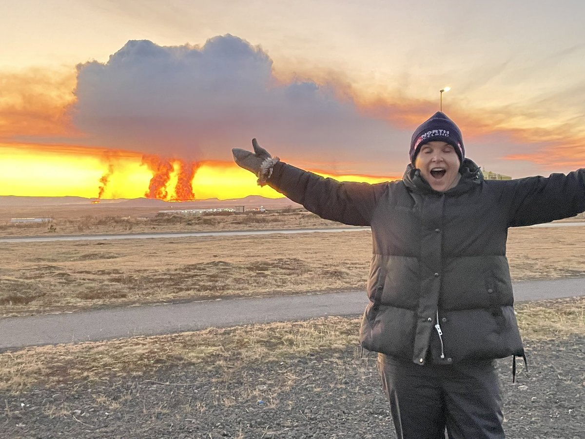 wcommpr's tweet photo. Iceland volcano eruption Southwest of reykjavik #volcano #icelanderuption https://t.co/6rLXrvVpf8