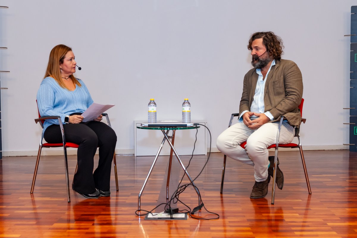 Tarde de literatura con el escritor Jacobo Bergareche en conversación con Patricia Salgado. Los ensayos de Michel de Montaigne desde la visión del autor de 'Los días perfectos' en la nueva entrega de 'El canon de la BRMU'