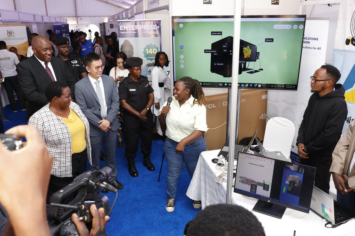 UICTug's tweet photo. Privileged to have Uganda's Prime Minister Hon. Robinah Nabbanja (@R_Nabbanja) grace today's #ICTJobFair2024. Earlier, she visited various stalls displaying top notch innovations. Woowed with UICT's #augmented and #VirtualReality display, she called for scale up of the technology. 
@OPMUganda @MoICT_Ug @Huawei @Sunlibdept @mofpedU @liquidtelecom @InnovationHubUg @GCICUganda @pflavia16