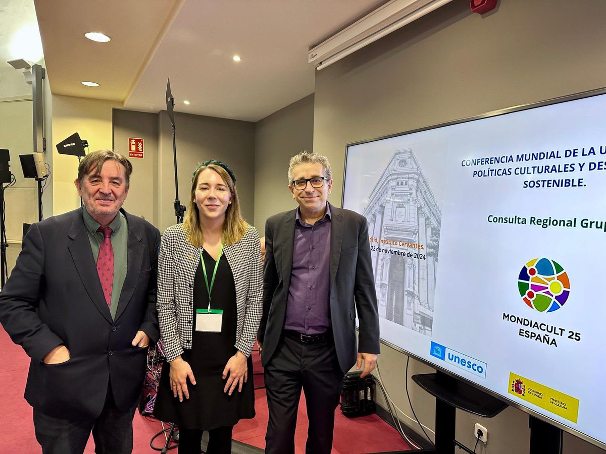 AlemaniaDiplo's tweet photo. 👉Representando a 🇩🇪, la jefa de Cultura de la Embajada, @INeisinger, participó hoy en la apertura de la Conferencia Mundial de la UNESCO sobre Políticas Culturales y Desarrollo Sostenible 

🗣️Un placer coincidir con @lgm_com y el Secretario de Estado de Cultura, @JordiMartiGrau https://t.co/RcKkuc6q0k