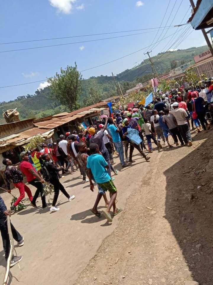 BrianMPeter's tweet photo. Githurai 45 is out! #OccupyParliament #RutoMustGo https://t.co/2TzE2WF7LP