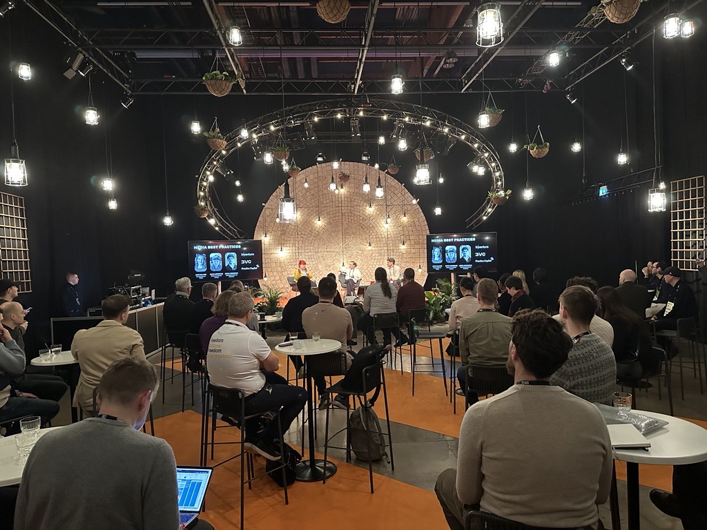 PracticaCapital's tweet image. Happening now at @SlushHQ ! 🚀 A deep dive into media best practices with top tech writers @MimiBilling & @Cate_Lawrence . S/O to our partners for this event @InventureVC and @threeVC #slush2024