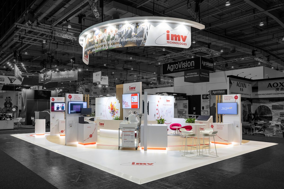 R2 Stand & Event tweet media