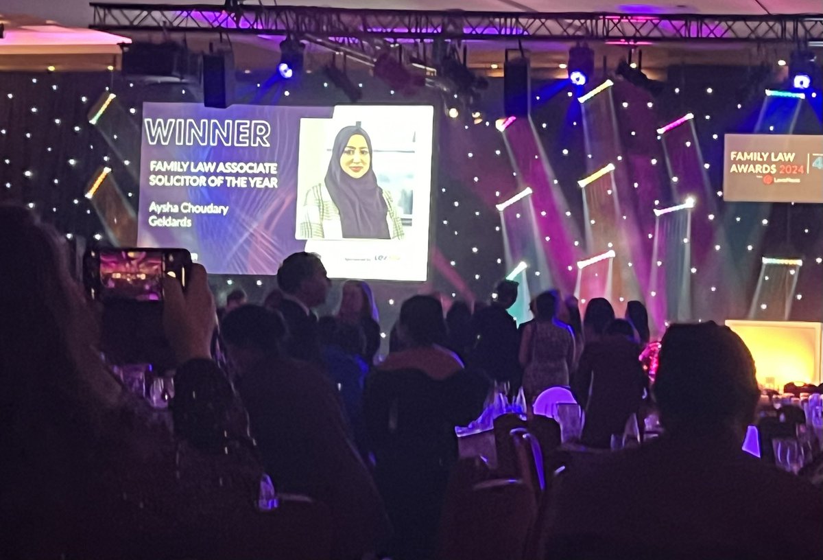 So this happened last night…. 🏆🧕🏻🥳 <a href="/LexisNexisUK/">LexisNexisUK</a> #familylawawards #FLA2024 <a href="/Geldards/">Geldards LLP</a> #ShariahLaw #global 🏴󠁧󠁢󠁷󠁬󠁳󠁿 🏴󠁧󠁢󠁥󠁮󠁧󠁿 🌍 💚🧕🏻🙌🏼