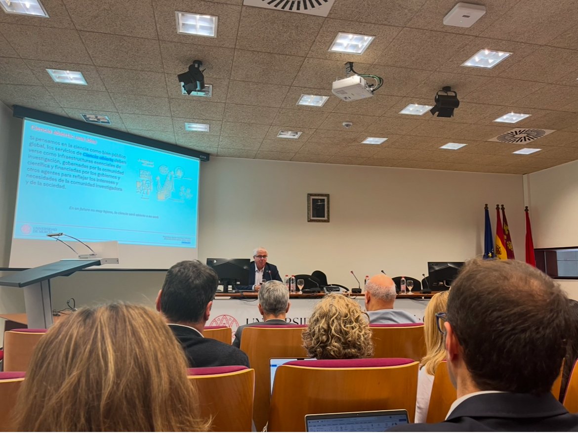 La primera de las conferencias de la jornada anual de <a href="/ATIC__/">ATIC</a>
Evaluación de la investigación bajo el paradigma de la ciencia abierta: iniciativas en marcha, con el profesor Francisco Javier Martínez Méndez