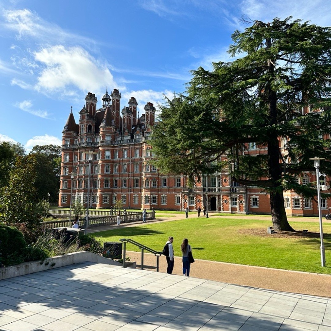 It’s #FocusWeek for <a href="/RhulMediaArts/">Media Arts at Royal Holloway</a> — a perfect time to explore our exciting postgraduate programmes and see how they prepare you for a future in the media industry. 

If you're considering a master’s in Media Arts, join us at our Postgraduate Online Event: ow.ly/QjuY50U9ghY