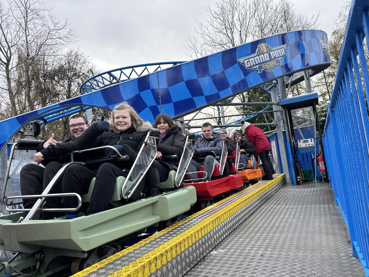 This week has been great with different trips and activities! Class 11 had a great time despite the freezing cold at Gulliver’s world sponsored by the generous Variety Club 😃 <a href="/StJohnVianneySc/">St John Vianney School</a>