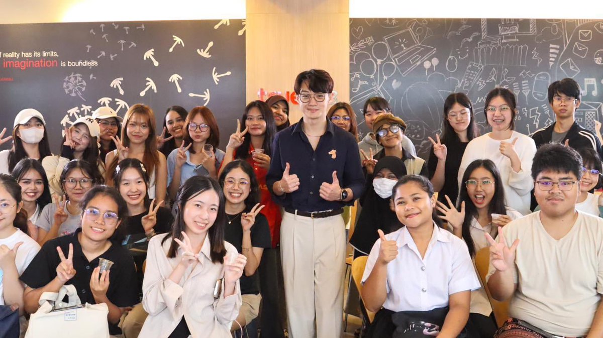 tulibs's tweet image. บรรยากาศวันแรกของกิจกรรม #LibraryofLife 🩷
ขอขอบคุณ คุณรินและทีมงานจาก @Poriin_Poriin และร้านศุภ suph.coffee มาก ๆ ค่า ที่มาแบ่งปันประสบการณ์การเริ่มต้นทำ Art toy และการเป็นบาริสตามือใหม่ 🥰

#LibraryofLife #LearnLifeLibrary
#TULibrary90Years