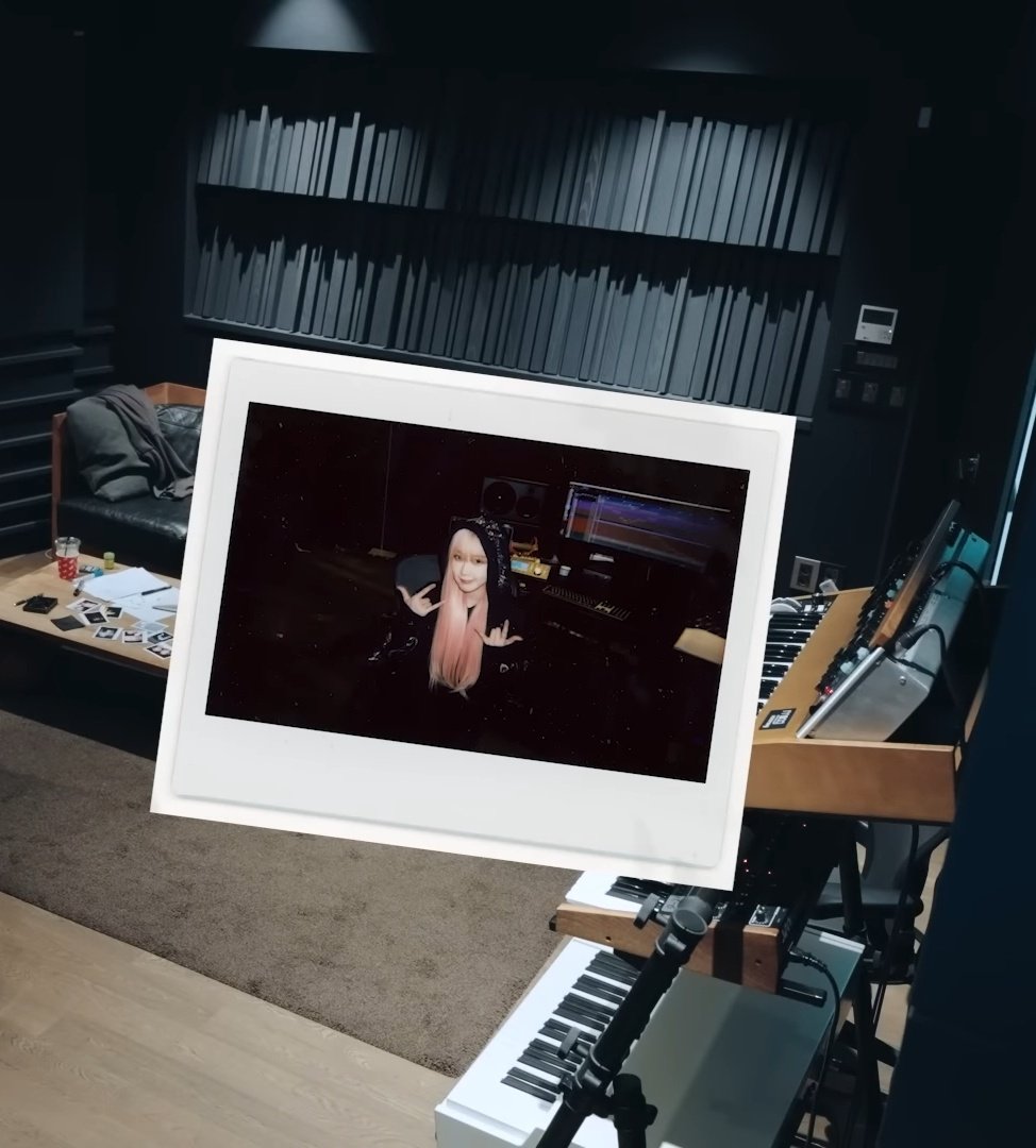 A Thread of song's WRITTEN and COMPOSED by GISELLE herself:

Giselle is doing everything she can to register her name with KOMCA, JASRAC and ASCAP. 

#지젤 #GISELLE #ジゼル
#AERIUCHINAGA #えりちゃん
#æspa #에스파