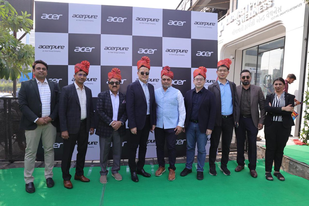 _soorajb's tweet photo. Just unveiled Acer Plaza in Ahmedabad, happy to be a part of our first mega store that redefines tech retail! 
It’s an immersive journey through the Acer ecosystem, from cutting-edge PCs to smart appliances. 
Here’s to connecting with India’s tech community like never before! 🙌 https://t.co/2cGyDZlEQP