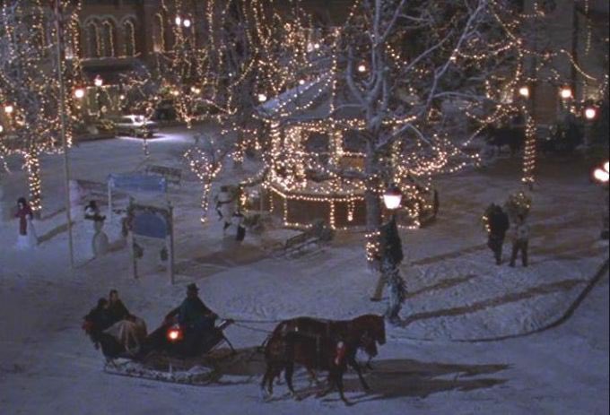 ArtCelineLove's tweet photo. gilmore girls christmas aesthetic❄️🎄 https://t.co/skOlmhrz8y