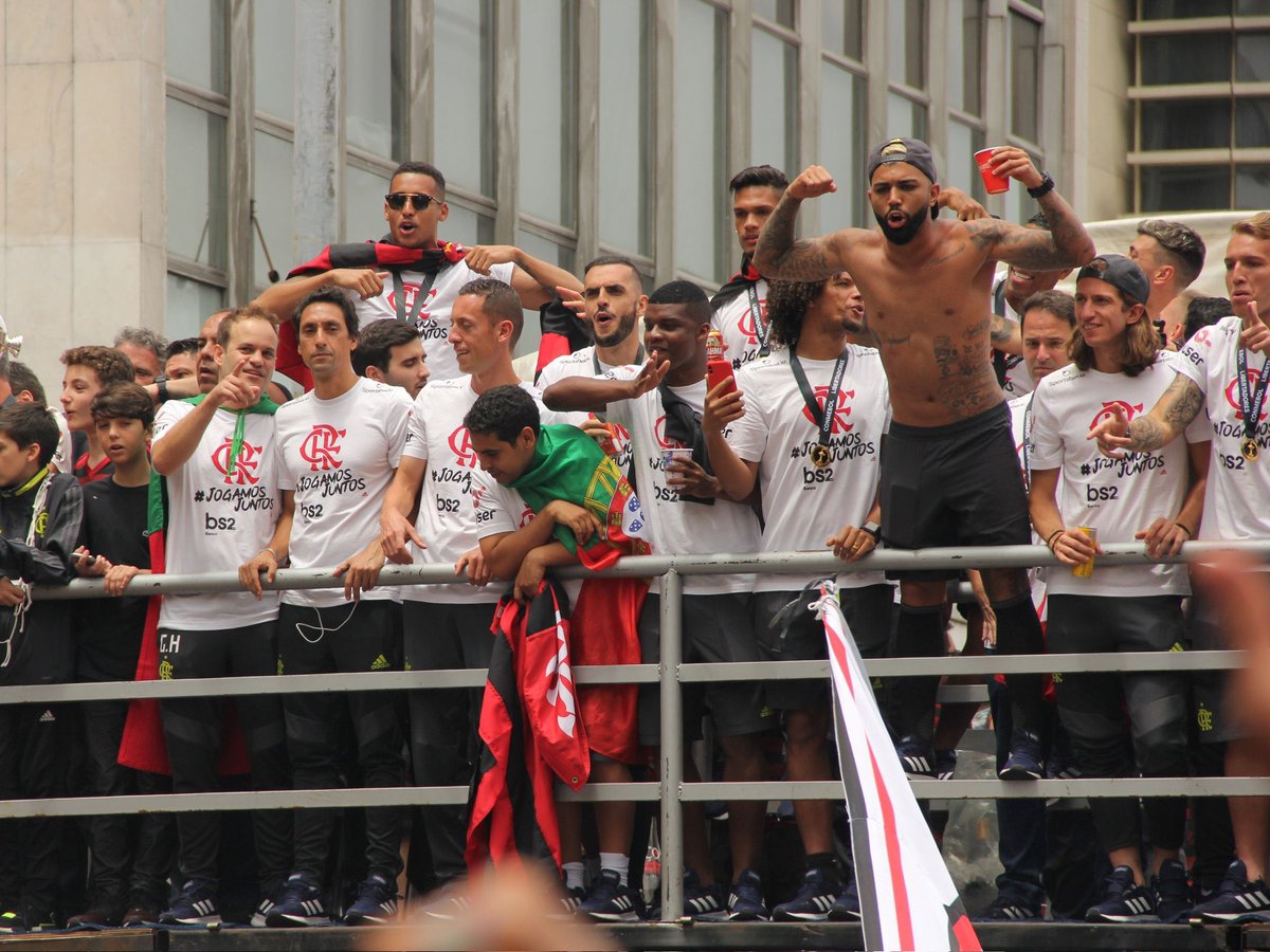 Caio Rubro-Negro é TETRA🏆🏆🏆🏆 tweet media