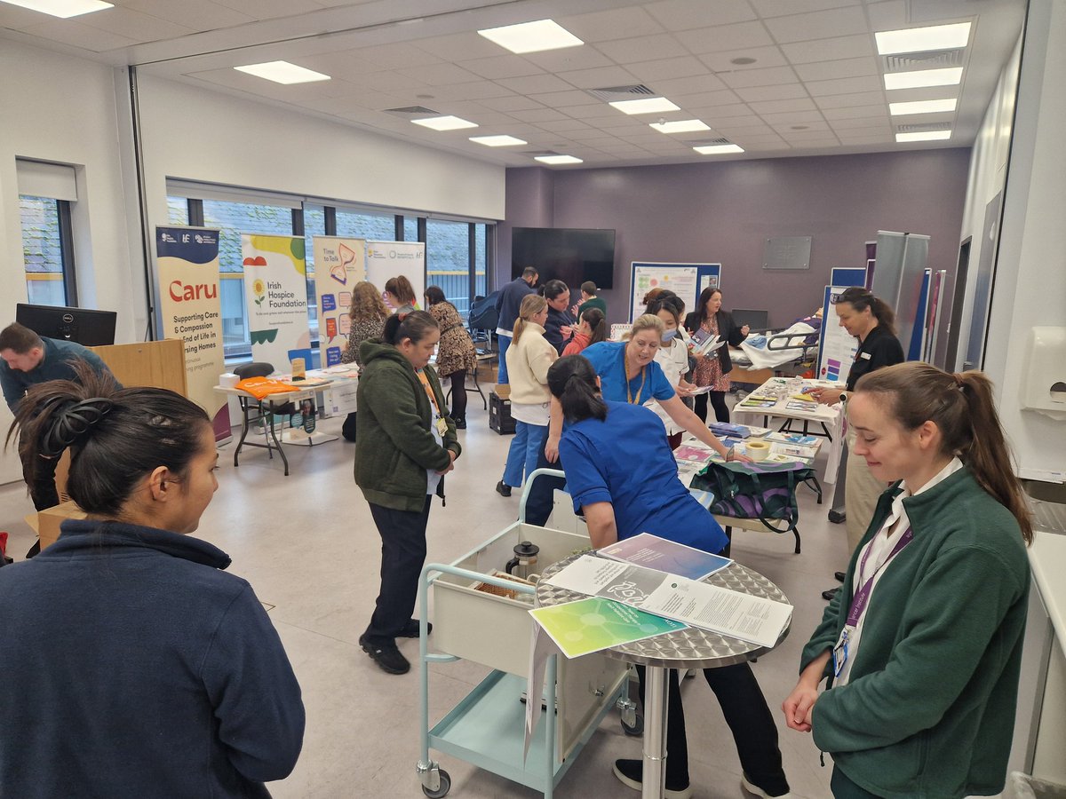 👀St James's Colleagues

Make sure to pop up to our End Of Life Care Fair this morning💜

📌0930-1230 on MISA 1st floor